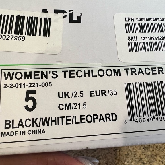 APL: Athletic Propulsion Labs Women's Techloom Tracer Sneakers, Black/Leopard 5 - Picture 5 of 6